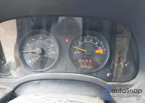 2015 Jeep Compass Sport z USA, uszkodzony, nr VIN 1C4NJCBA8FD104800